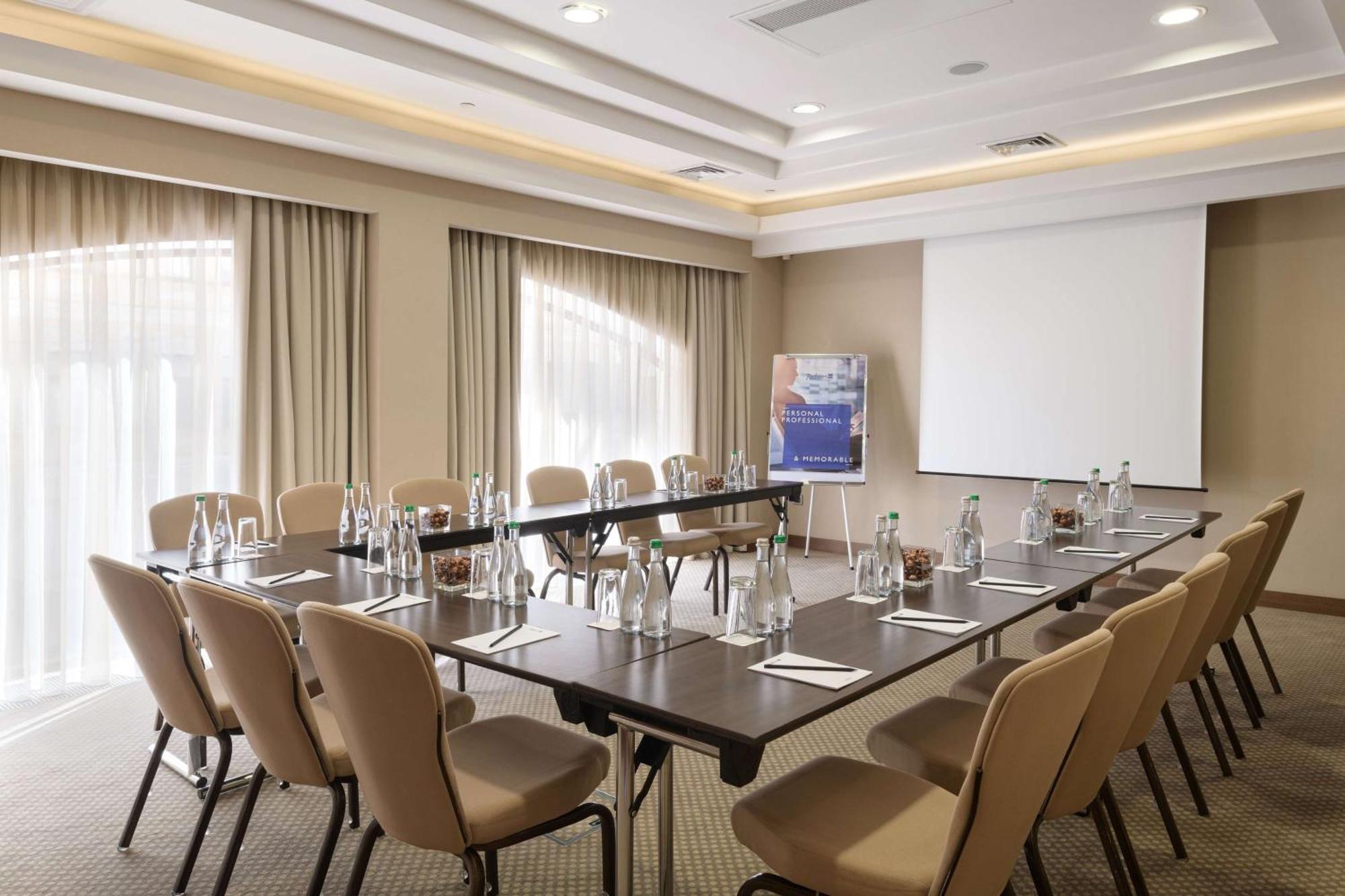 Radisson Blu Hotel, Kyiv Podil City Centre Exteriér fotografie