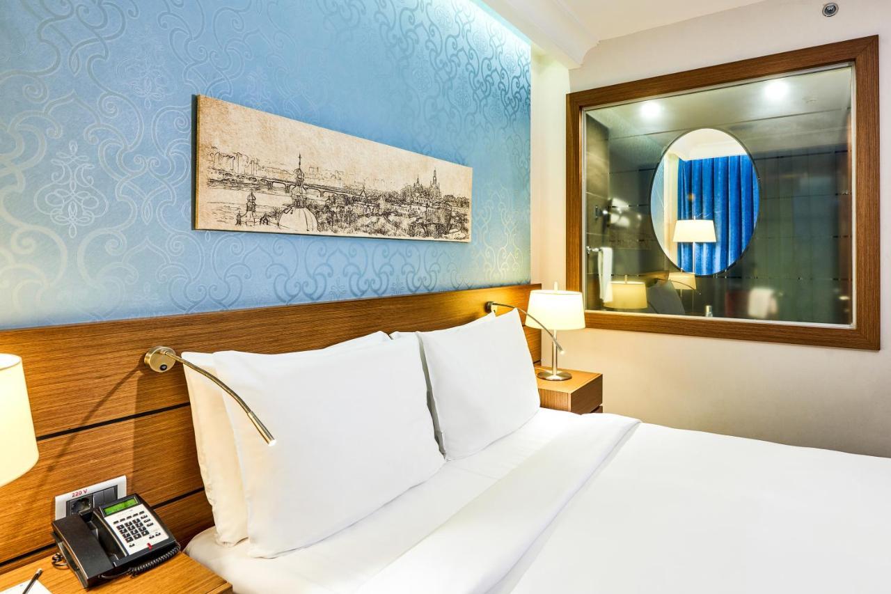 Radisson Blu Hotel, Kyiv Podil City Centre Exteriér fotografie