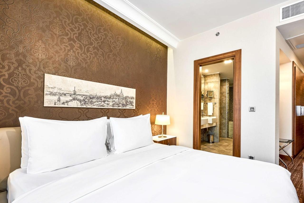 Radisson Blu Hotel, Kyiv Podil City Centre Exteriér fotografie